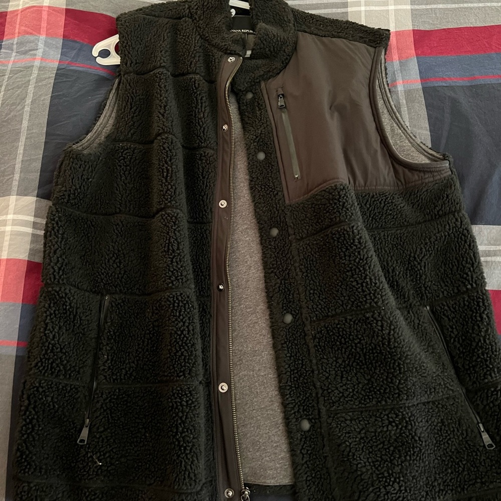 Banana Republic Sherpa Vest - Black - Size XL